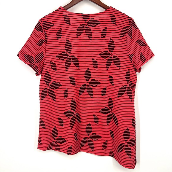 Chico’s Size 2 or Large Side Cut Textured Floral Shirt Blouse Top Pink Summer - Picture 4 of 4